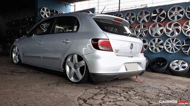 Carros DUB - Gol G5 rebaixado com @volcanowheels Space aro 18