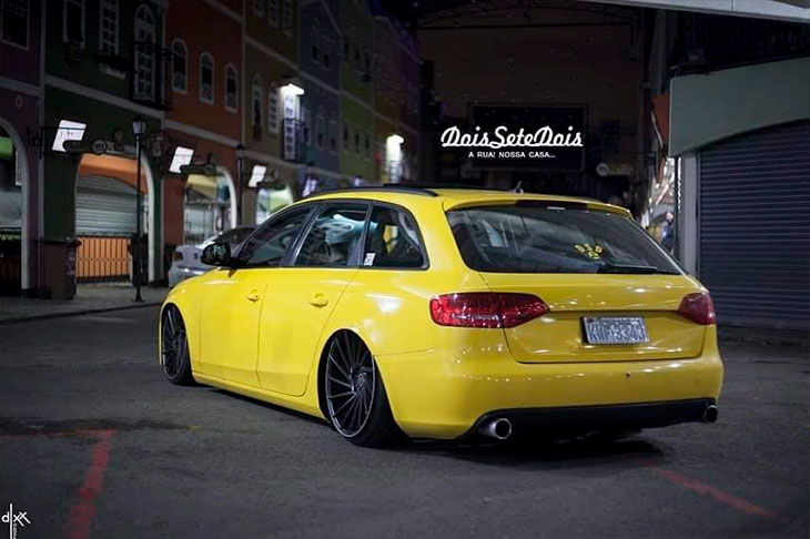 Audi A4 Avant 2.0T 180HP com rodas vossen aro 20