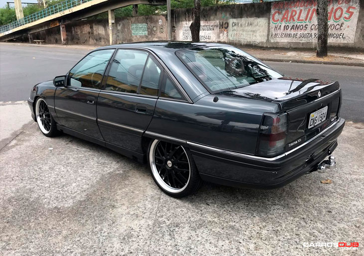 Omega rebaixado com rodas 20