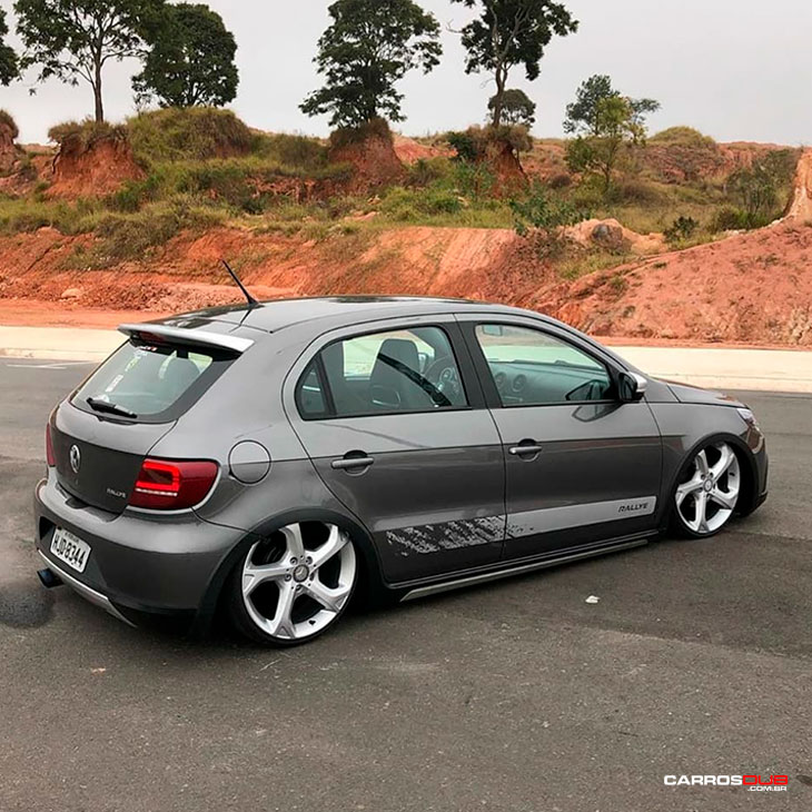 Gol G5 Rallye rebaixado com rodas aro 18