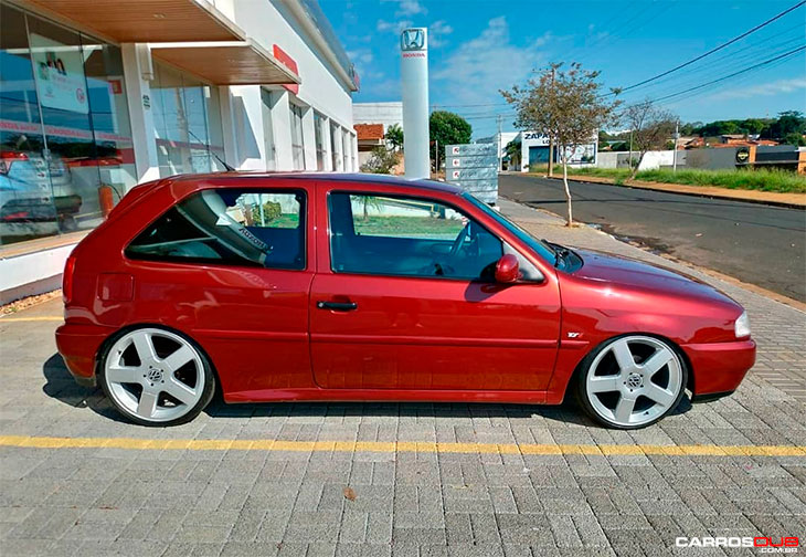 VW Gol TSi rebaixado com rodas aro 18