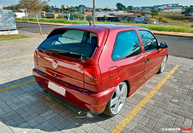 VW Gol TSi rebaixado com rodas aro 18