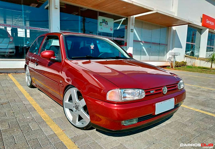 VW Gol TSi rebaixado com rodas aro 18