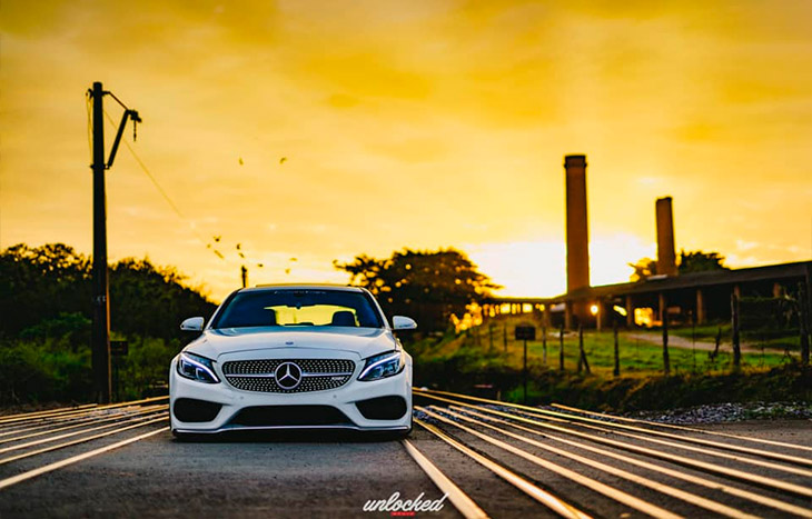 Mercedes C250 AMG rebaixada roda 20