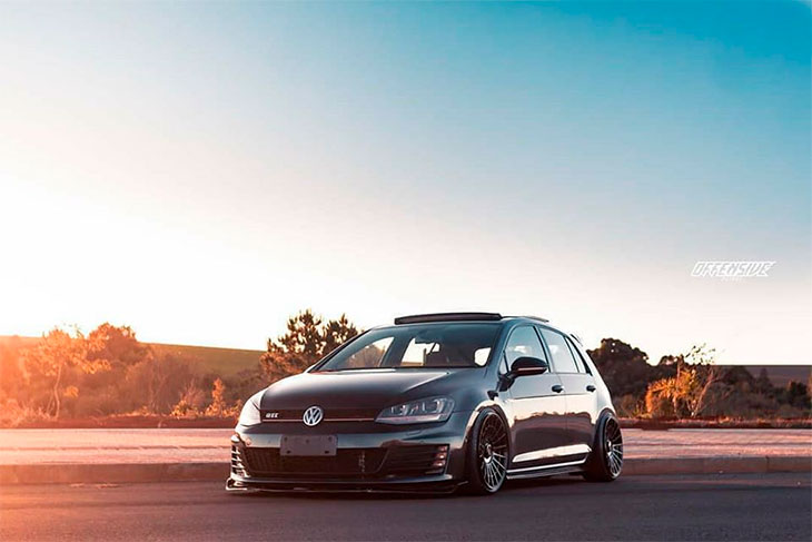 Golf GTI MK7 com rodas rotiform 19