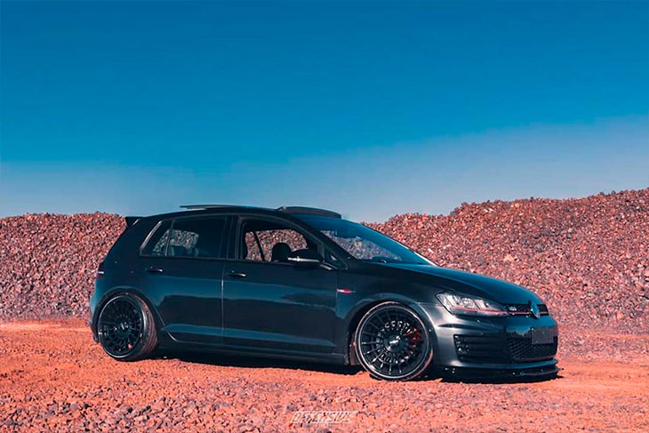 Golf GTI MK7 com rodas rotiform 19