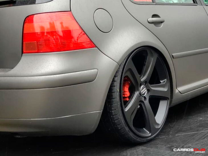 Golf MK4 rebaixado aro 20 do audi