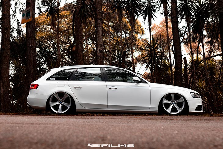 Audi A4 Avant com rodas X6 duas talas aro 20