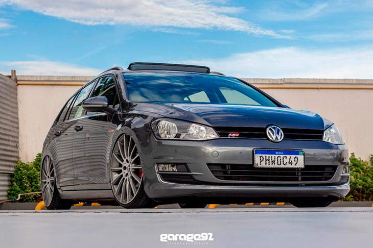 Golf Variant MK7 rebaixado com rodas aro 20