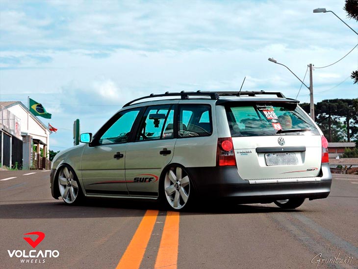 VW Tiguan TSI com rodas Volcano New Strong aro 20