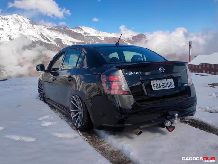 Nissan Sentra SR com rodas Eclipse aro 18