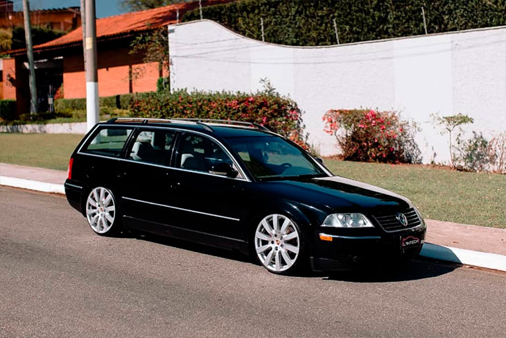 Passat Variant 2004 com rodas porsche aro 20