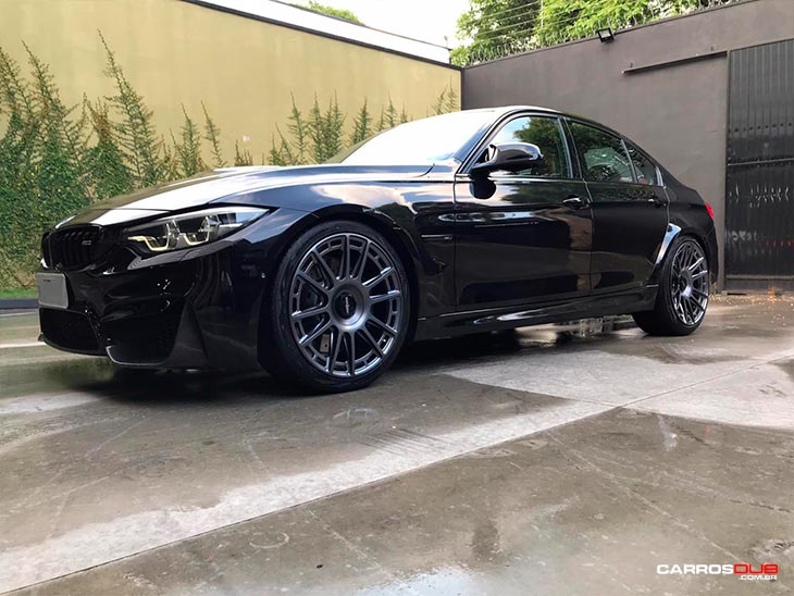 BMW M3 com rodas Rotiform aro 20