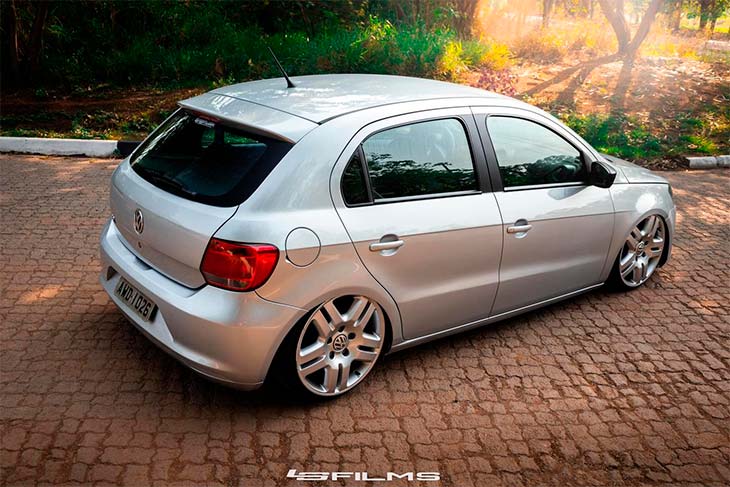 Gol G5 com rodas Manhattan aro 18