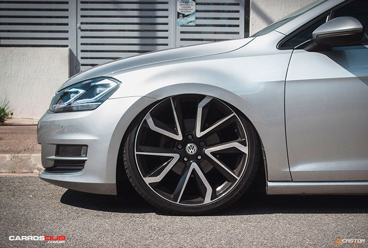 VW Golf MK7 TSI com rodas replicas aro 20