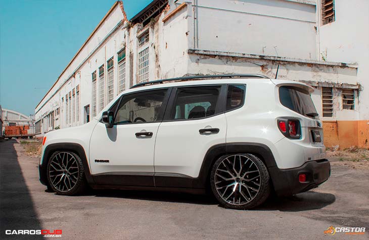 Jeep Renegade rebaixado com rodas 20