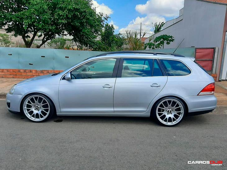 Jetta Variant MK5 rebaixada com rodas aro 19