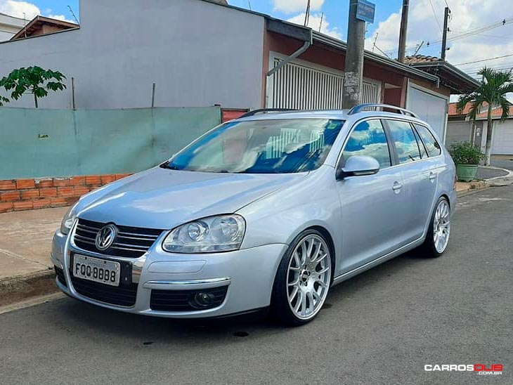 Jetta Variant MK5 rebaixada com rodas aro 19