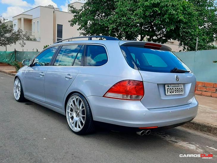 Jetta Variant MK5 rebaixada com rodas aro 19