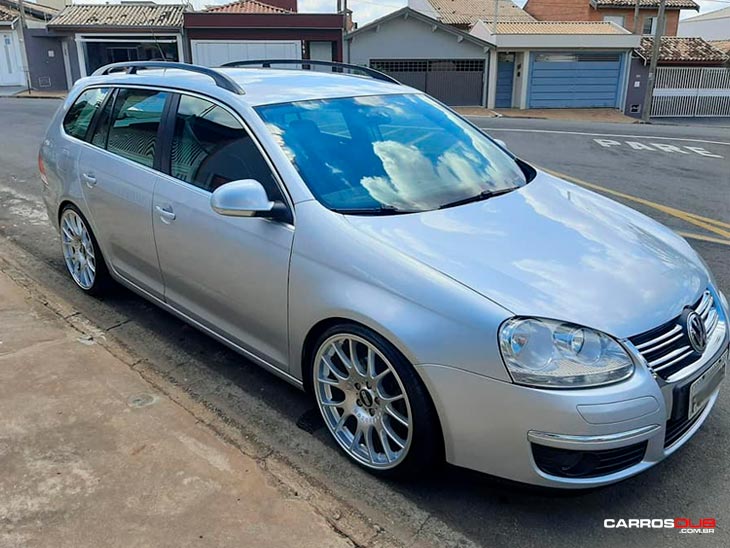 Jetta Variant MK5 rebaixada com rodas aro 19