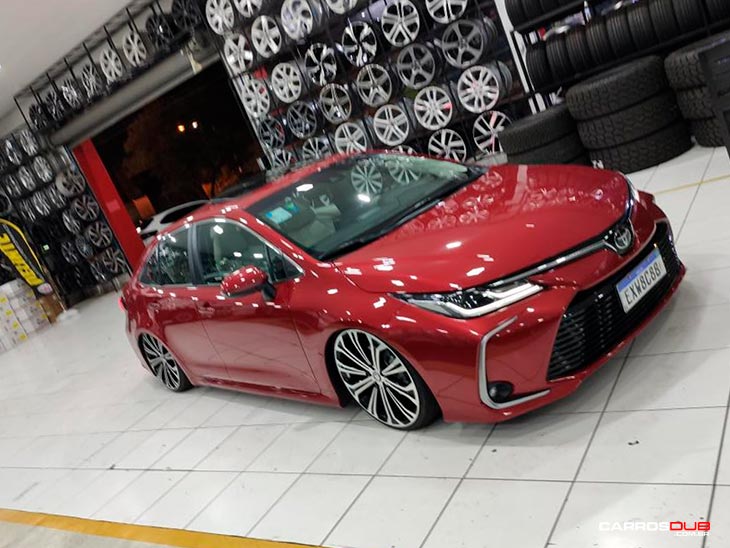 Novo Corolla com rodas Volcano aro 20