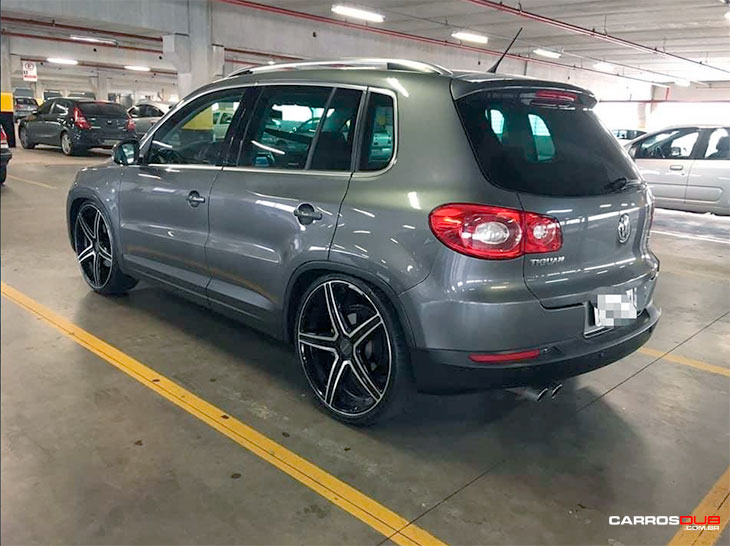 VW Tiguan TSI com rodas AMG GT aro 22