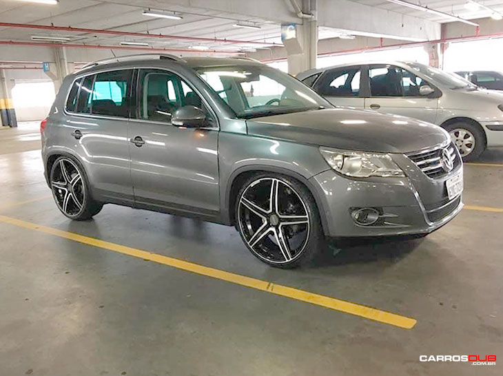 VW Tiguan TSI com rodas AMG GT aro 22
