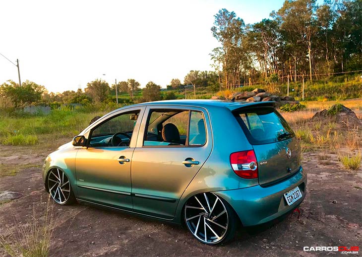 VW Fox rebaixado