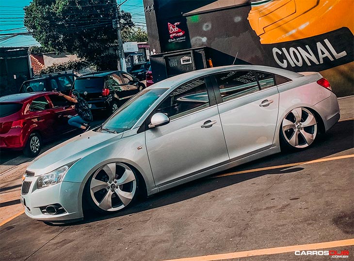 GM Cruze rebaixado 