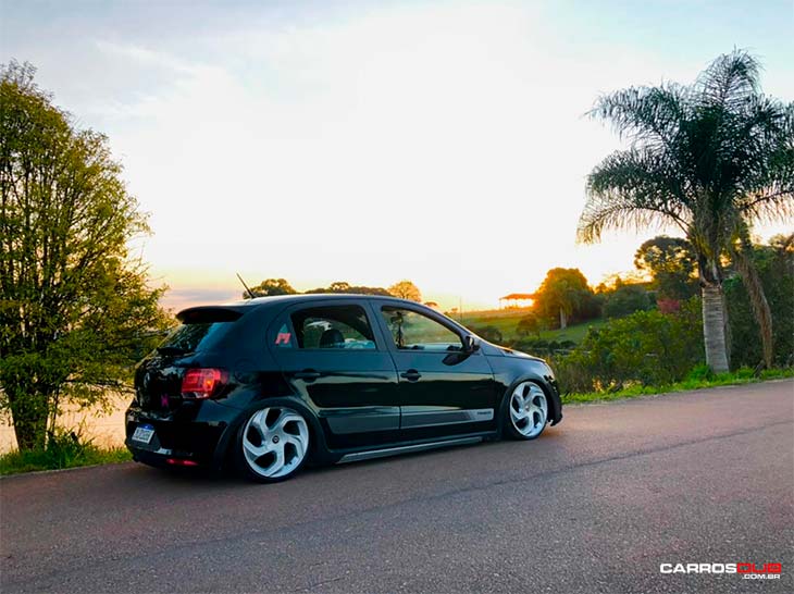 VW Gol Seleção rebaixado