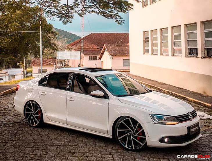 VW Jetta rebaixado