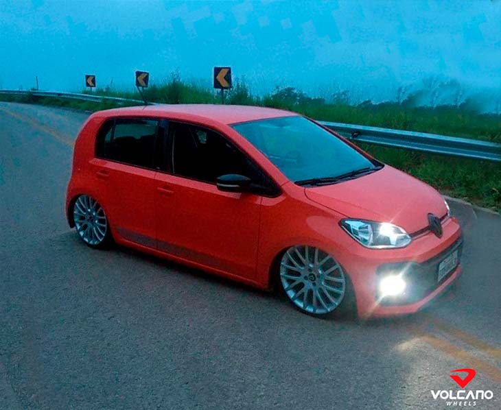 VW UP TSi rebaixado