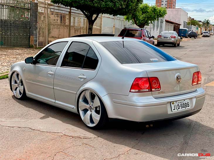 VW Bora baixo