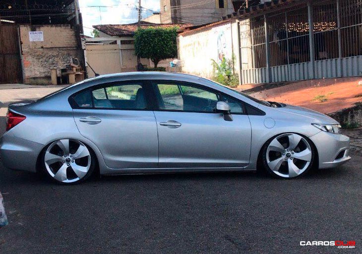 Honda Civic baixo