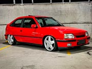 Kadett GSI rebaixado com rodas Volcano Wind aro 18″