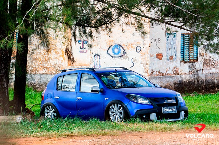 Renault Sandero baixo