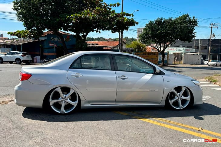 Corolla rebaixado 