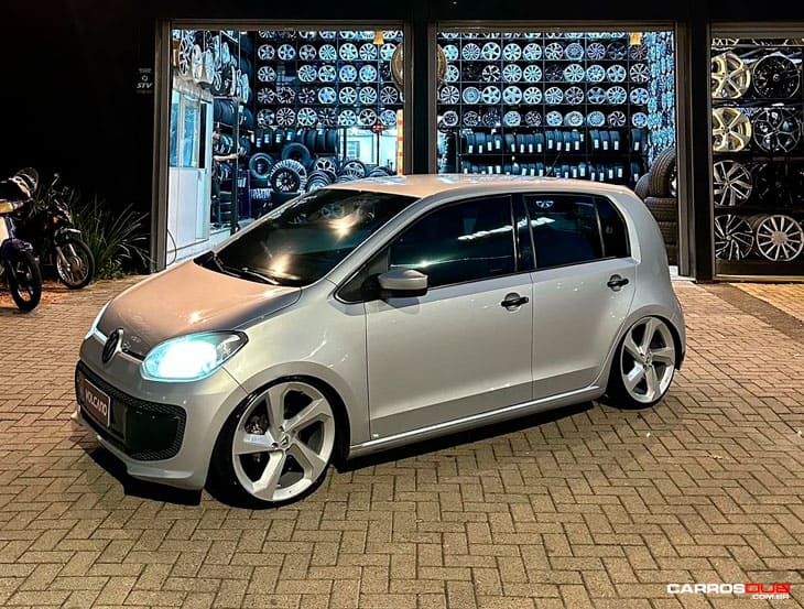 VW UP rebaixado