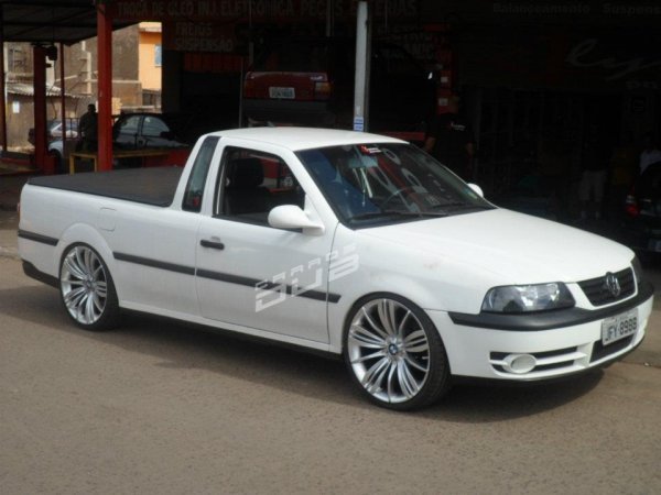 Saveiro G3 rebaixada com rodas Ruff aro 20