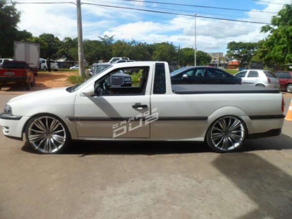 Saveiro G3 rebaixada com rodas Ruff aro 20