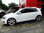 Novo Golf TSI com rodas aro 20