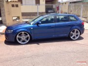 Novo Audi A3 azul rebaixado com rodas aro 20 e suspensão preparada fixa