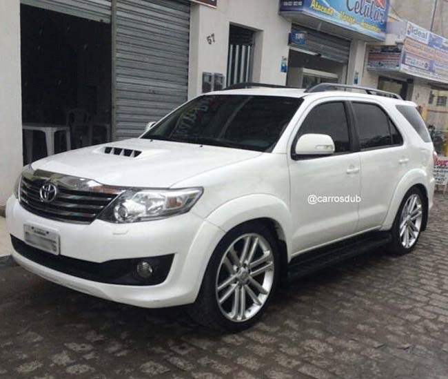 hiluxsw4-aro22-01