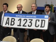 Mercosul aprova modelo de placas padrão para carros