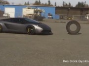 Ken Block mostra como pilotar uma Lamborghini