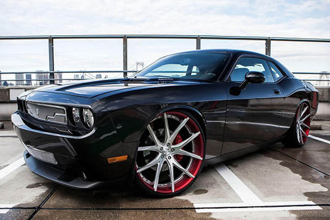 dodge-challleger-srt8-02