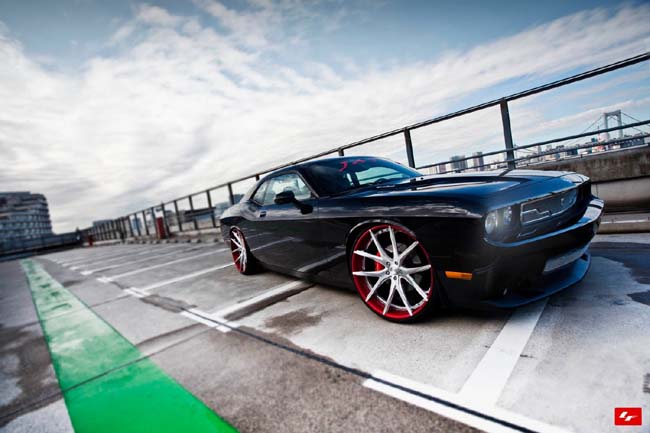 dodge-challleger-srt8-04