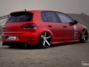 Vídeo: Golf GTi rebaixado com rodas Vossen aro 20