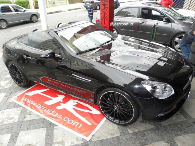 mercedes-aro19-01