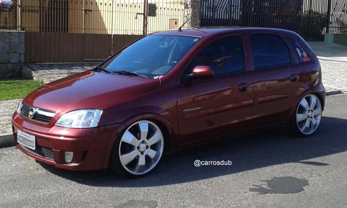 World Version Custom: Gol Quadrado Rebaixado + Rodas aro 15